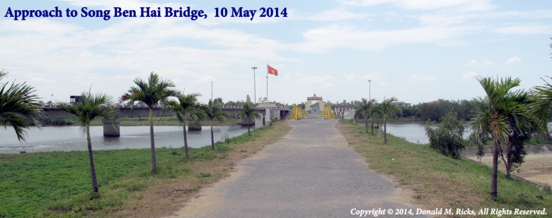 Vietnam Battlefield Tours, visit to Song Ben Hai Bridge, 10 May 2014