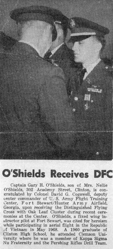 CPT Gary O´Shields receiving DFC (1OLC) at Fort Stewart
