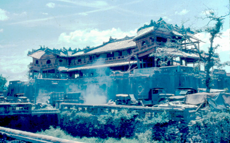 Harold L. Vail photo, Catkiller 27, Hue, 1968 Harold L. Vail photo, Catkiller 27, Hue, 1968
