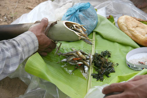 cooking chow in bamboo